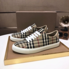 Burberry Low Shoes